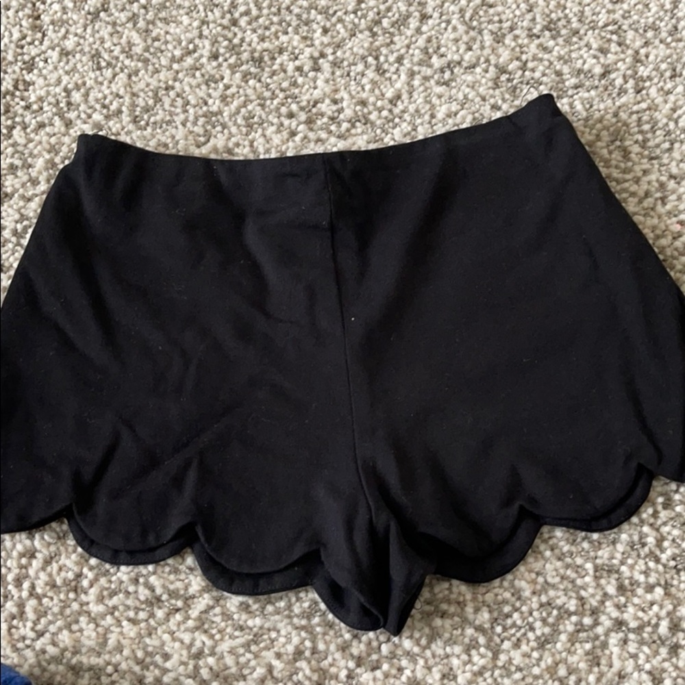 Black scallop tight shorts